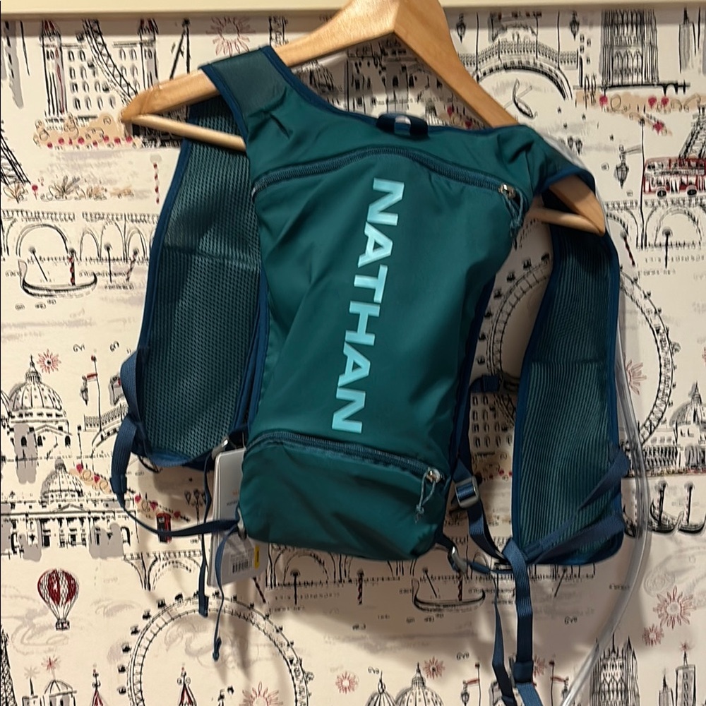 Nathan QuickStart 2L Hydration Vest